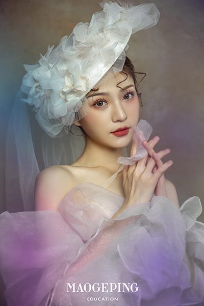 新手小白学化妆难么？要去哪里学？